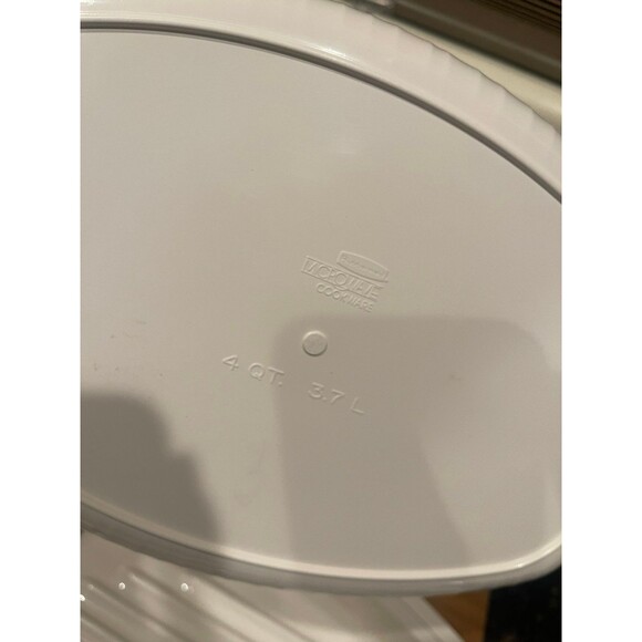 RARE Rubbermaid 4 Qt Oval Roaster Microwave Cookware - Picture 5 of 9